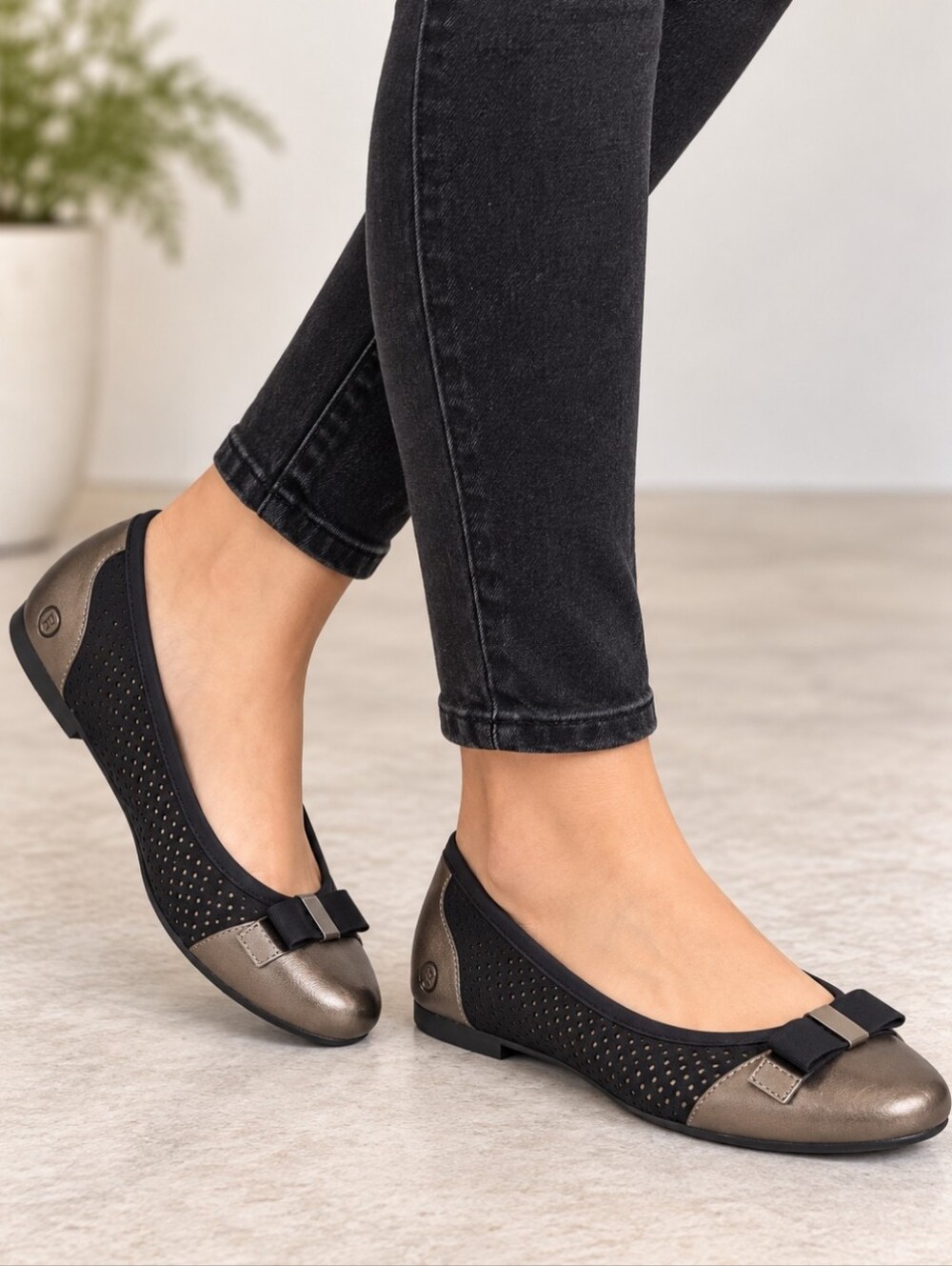 Born Mardea Y2K Boho Minimalist Bow Metallic Cap Toe Comfort Ballet Flats 8M
